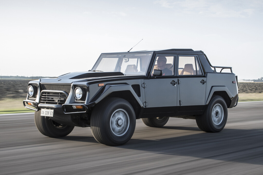 Lamborghini LM002: el antecesor italiano del Hummer - AUTOWEB Argentina