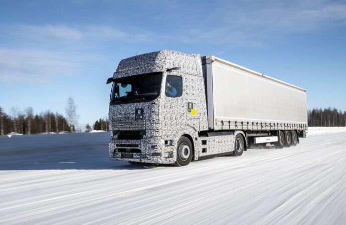 El camión Mercedes-Benz eActros 600 celebrará su estreno mundial en octubre