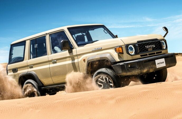 El Toyota Land Cruiser más clásico también se renueva