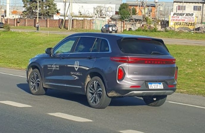 Cazan un nuevo modelo eléctrico chino de una marca que aún no llegó a la Argentina