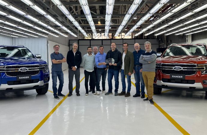 Los periodistas de Grupo Premia eligieron a la nueva Ford Ranger como “Auto del Año 2024”