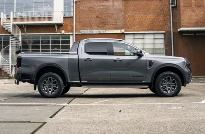 La Ford Ranger estrena una versión de caja larga, pero lejos de Argentina