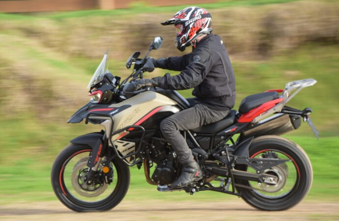 Benelli lanza las TRK 702 y 702X en Argentina