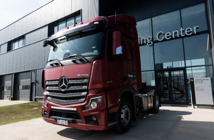 Mercedes-Benz Camiones y Buses lanza la segunda edición de TruckCionar Futuro