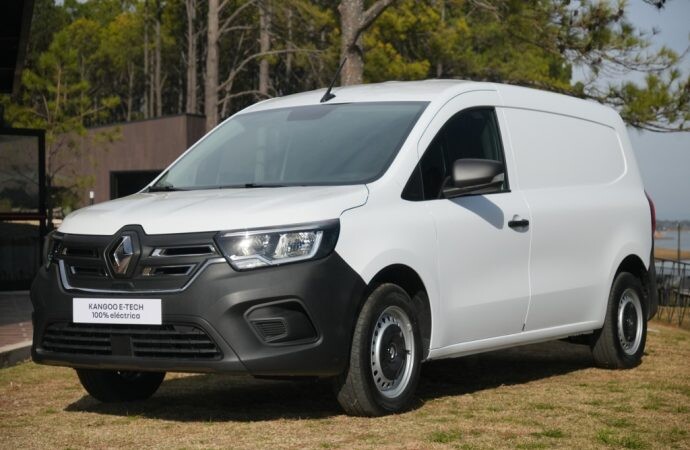 Renault lanza la Kangoo E-Tech en Argentina