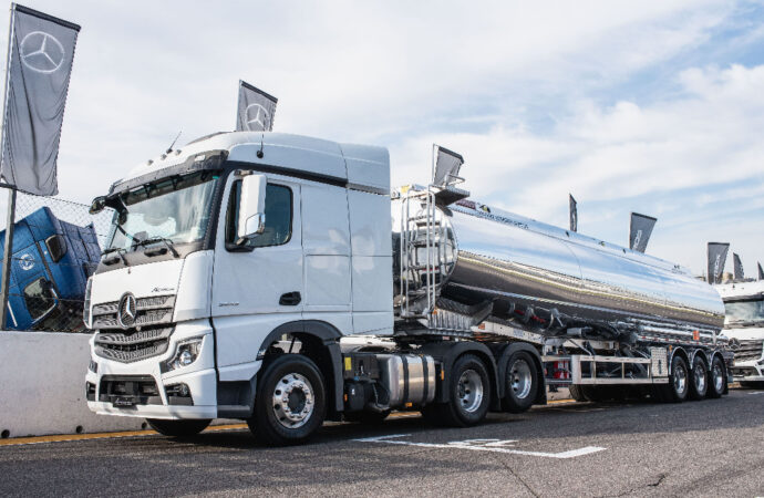 Mercedes-Benz Actros 2548 LS/33, tecnología avanzada para cargas en transporte extrapesado