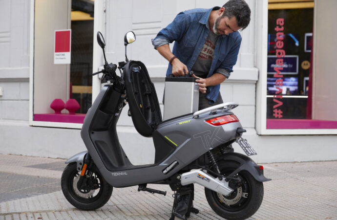 Teknial lanza dos scooters eléctricos en Argentina