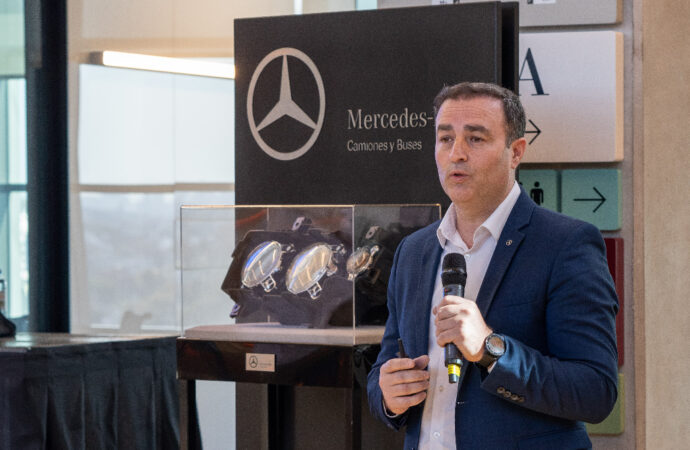 Con la tienda oficial de Mercedes Camiones y Buses “estamos elevando el nivel de seguridad y confianza en la compra de una pieza”