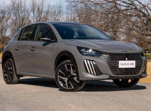 Peugeot lanza oficialmente el renovado 208: versiones y precios