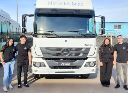 Mercedes-Benz Camiones y Buses celebra junto a los jóvenes de su programa TruckCionar Futuro