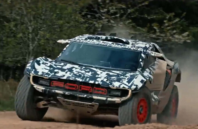 Nueva serie muestra la preparación de la Ford Raptor T1+ para el Rally Dakar 2025