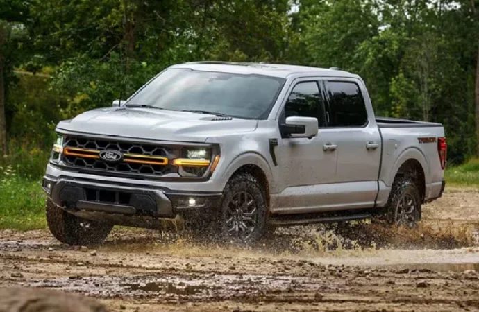 Ford lanza las F-150 Tremor y Lariat híbrida en Argentina