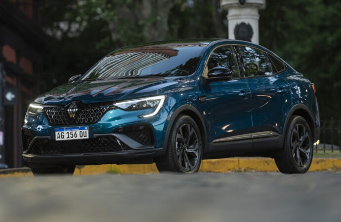 Renault lanzará el Arkana híbrido en marzo