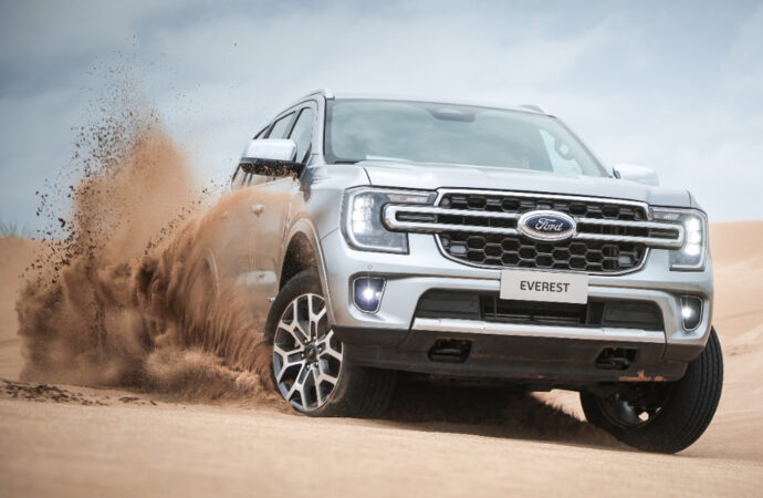 Ford lanzará la Everest en marzo con motor naftero