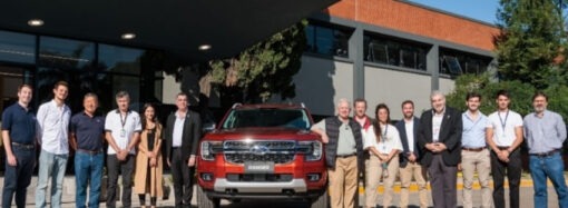 Ford Argentina y la educación: la automotriz dona una ranger a la Facultad de Ingeniería de la UBA