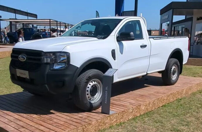 Ford vuelve a mostrar la Ranger de cabina simple, pero sigue sin hablar de fechas